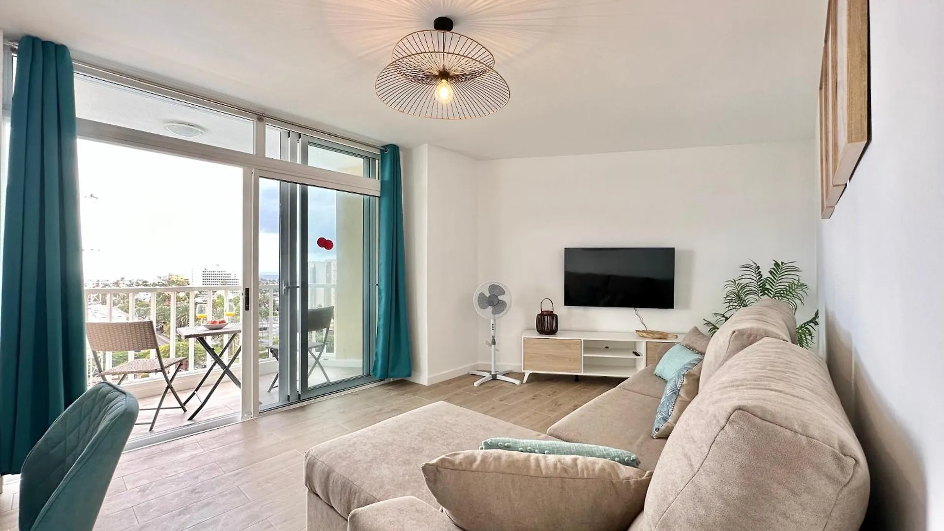 Torres De Yomely - M6D Apartment Playa de las Americas  0*, Playa de las Americas (Tenerife) Spain