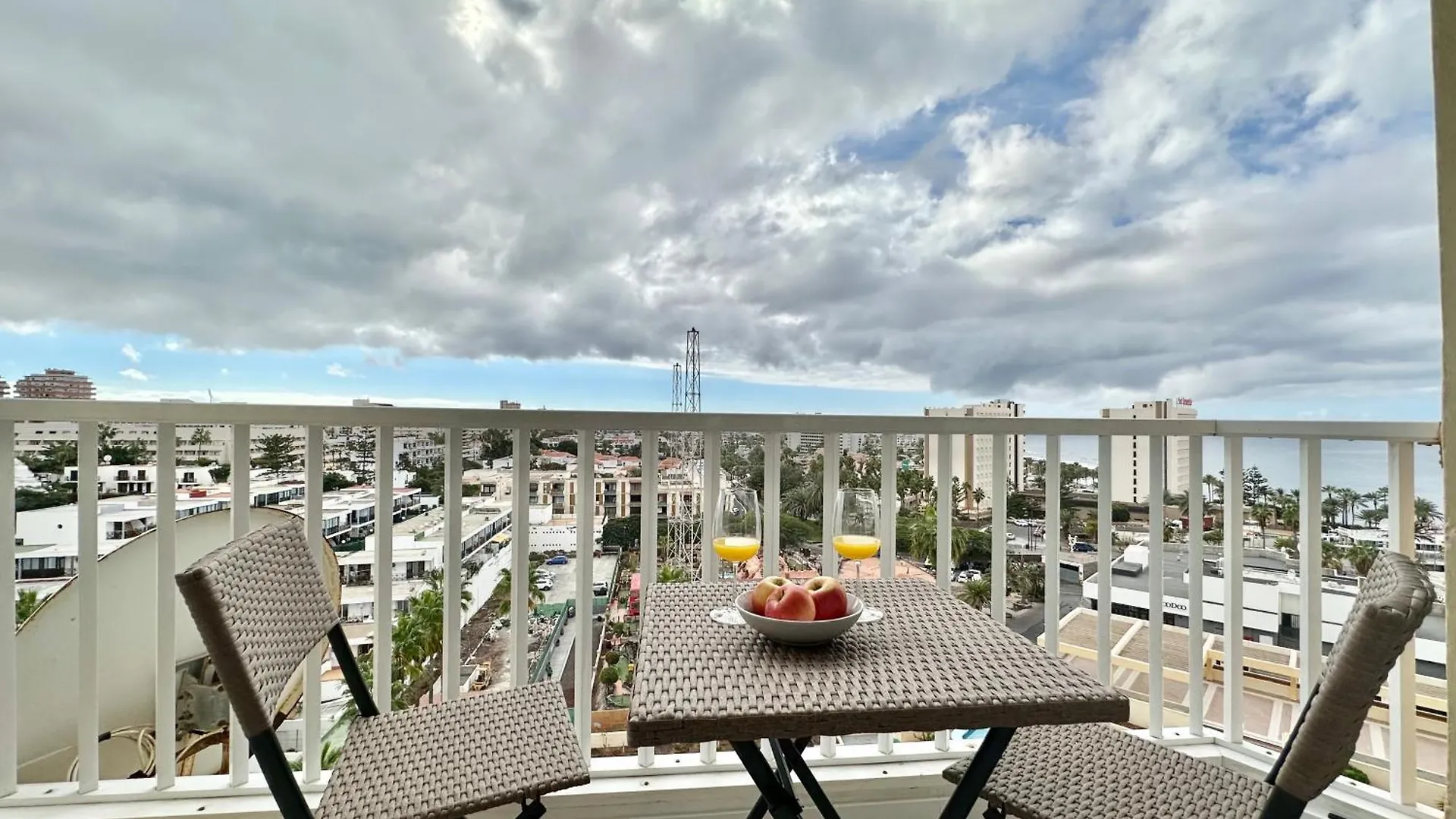 Torres De Yomely - M6D Apartment Playa de las Americas   Playa de las Americas (Tenerife)